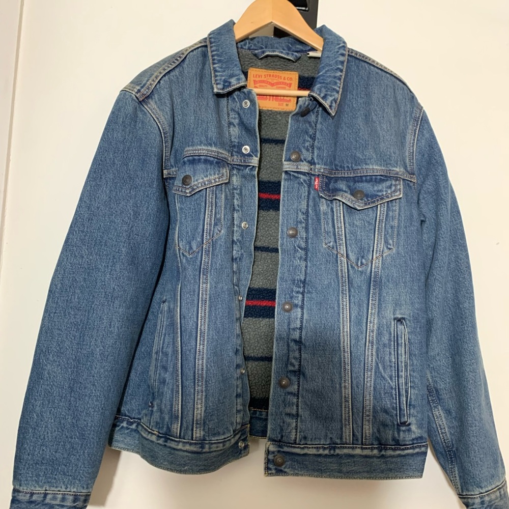 LEVIS Denim Trucker Jacket Size M